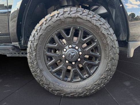 Used 2025 RAM 2500 Limited AWD/4WD image 14