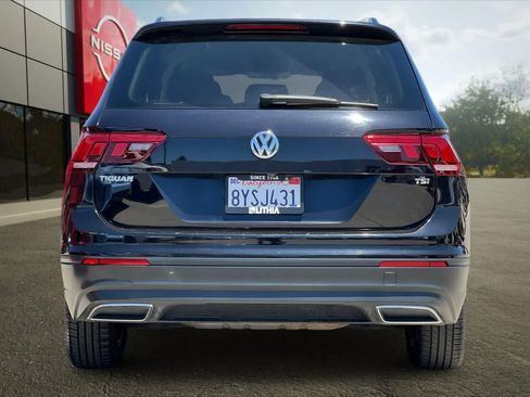 Used 2018 Volkswagen Tiguan S FWD image 8