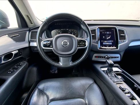 Used 2017 Volvo XC90 T6 Momentum w/ Vision Package AWD/4WD image 14