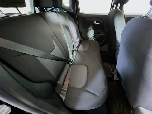 Used 2020 Jeep Renegade Sport w/ Sport Appearance Group image 24