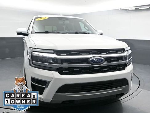 Used 2023 Ford Expedition Limited AWD/4WD image 3