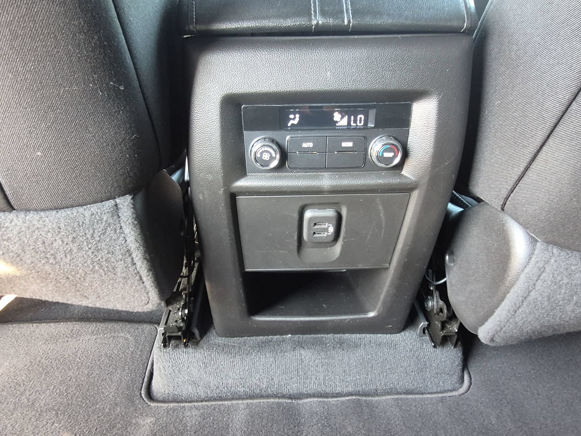 Used 2023 Chevrolet Traverse LT w/ Rear Camera Mirror Package AWD/4WD image 22