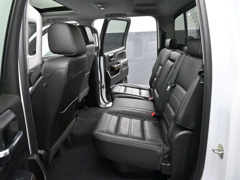 Used 2019 GMC Sierra 2500 Denali w/ Duramax Plus Package AWD/4WD image 30