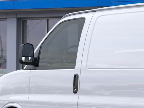 New 2026 Chevrolet Express 2500 RWD image 15