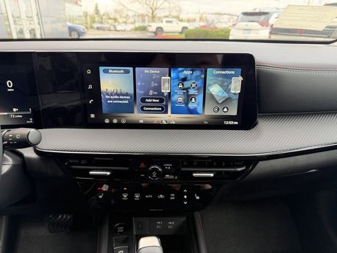 New 2026 Nissan Kicks SR w/ Cold Weather Package image 21