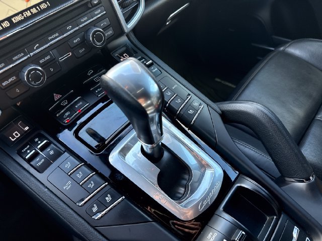 Used 2016 Porsche Cayenne AWD/4WD image 29