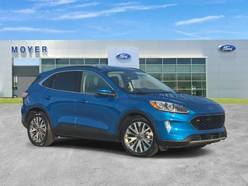 Certified 2020 Ford Escape Titanium FWD image 1