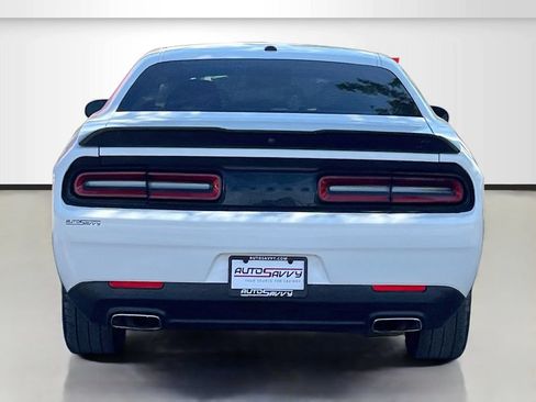 Used 2022 Dodge Challenger SXT w/ Driver Convenience Group AWD/4WD image 6