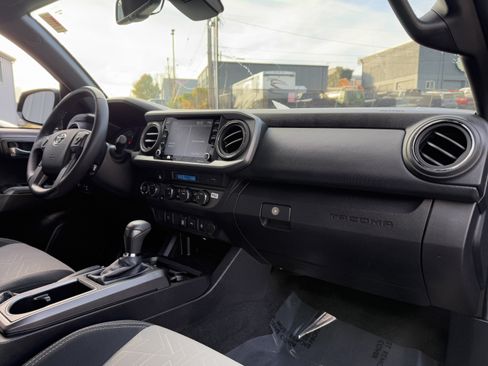 Certified 2023 Toyota Tacoma TRD Off-Road image 20