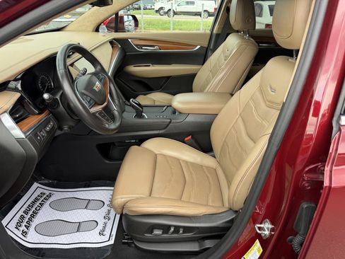 Used 2017 Cadillac XT5 Platinum AWD/4WD image 7