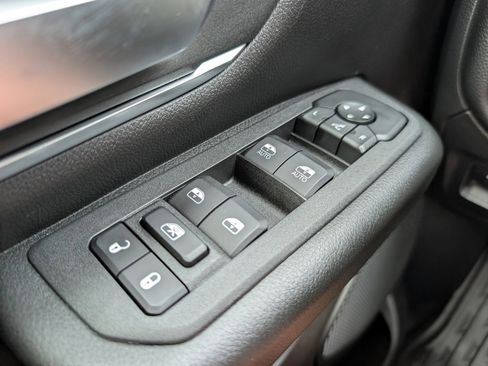 New 2026 RAM 1500 4x4 Crew Cab image 38