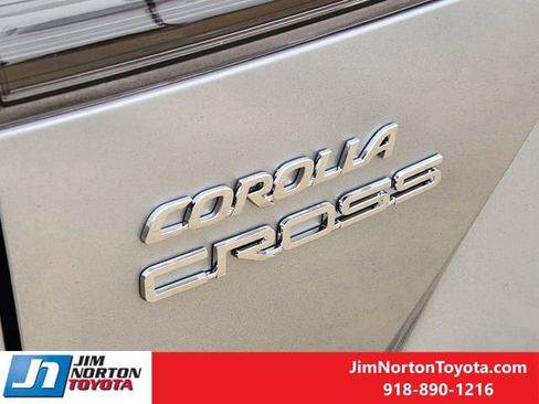 New 2026 Toyota Corolla Cross L image 9