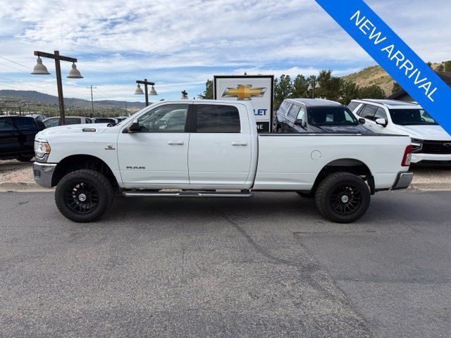 Used 2022 RAM 3500 Big Horn AWD/4WD image 3