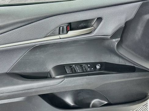 Used 2025 Toyota Camry SE FWD image 22