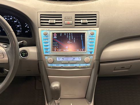 Used 2009 Toyota Camry Hybrid w/ Upgrade Pkg w/ Navigation FWD image 14