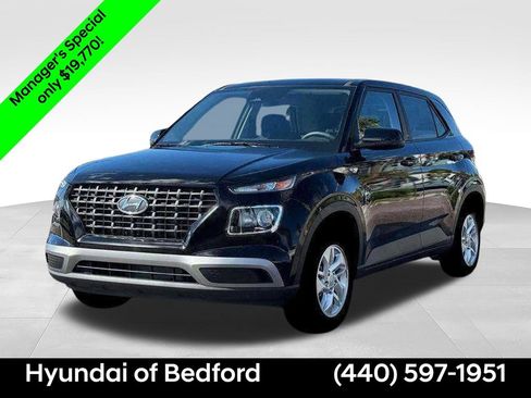 Certified 2026 Hyundai Venue SE FWD image 1
