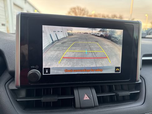 Used 2024 Toyota RAV4 XLE w/ Convenience Package image 18