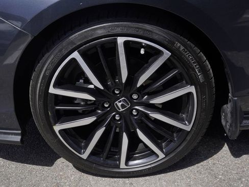 Used 2024 Honda Accord Touring image 7