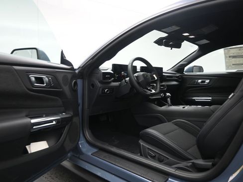 New 2025 Ford Mustang Coupe image 8