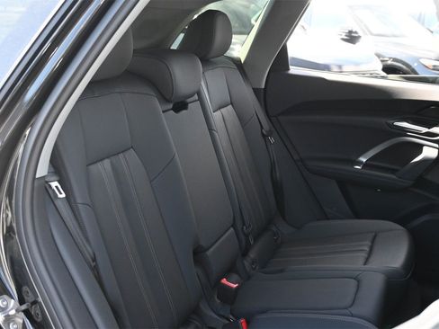 Certified 2025 Audi Q5 Premium w/ Convenience Package image 21