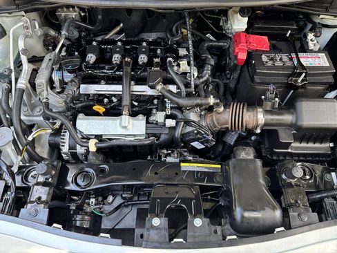 Used 2025 Nissan Versa SV FWD image 30