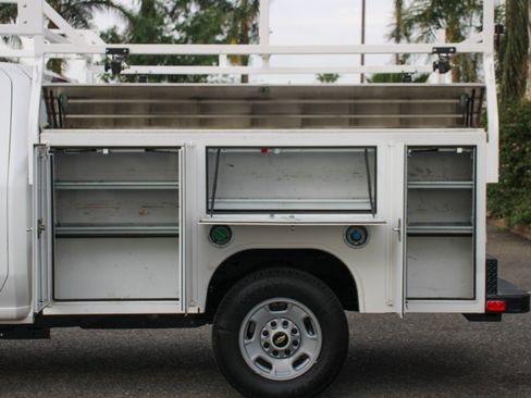 Used 2020 Chevrolet Silverado 2500 W/T w/ WT Convenience Package image 6