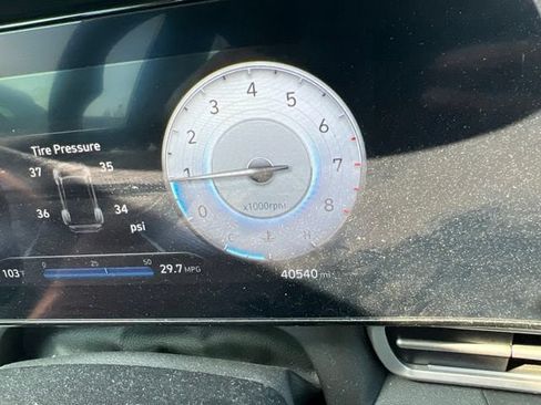 Used 2023 Hyundai Elantra Limited FWD image 7