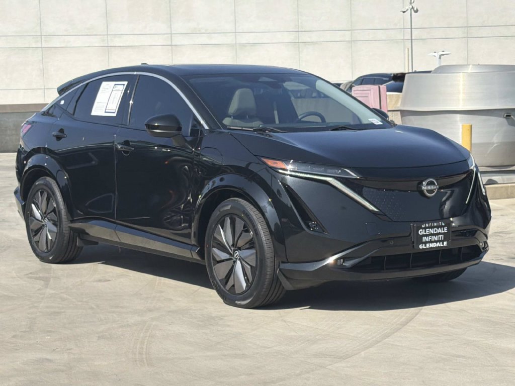Used 2024 Nissan Ariya FWD image 2