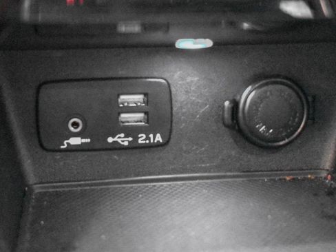 Used 2022 Subaru Forester Touring image 24