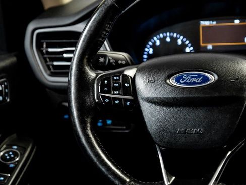 Used 2020 Ford Escape SEL image 17