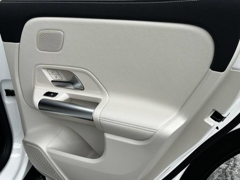 Certified 2025 Mercedes-Benz GLA 250 4MATIC image 19