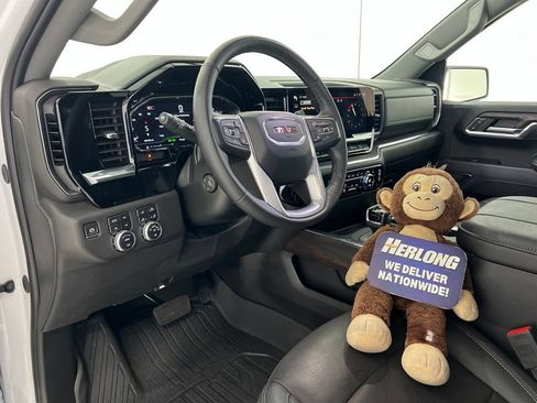 Used 2024 GMC Sierra 1500 SLT w/ SLT Premium Package AWD/4WD image 10
