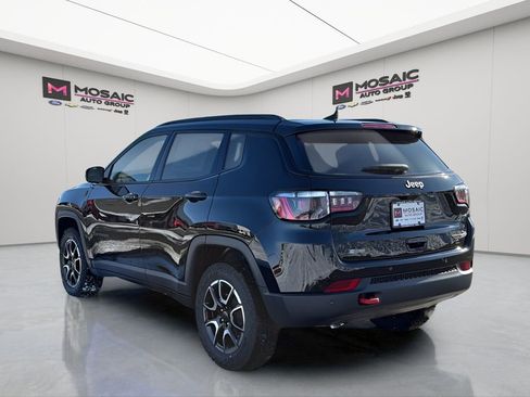 New 2026 Jeep Compass Trailhawk image 4