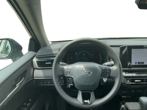 Used 2026 Toyota Camry LE FWD image 11