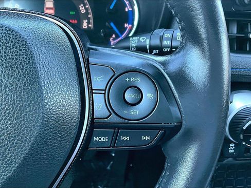 Used 2019 Toyota RAV4 XSE image 18