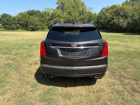 Used 2017 Cadillac XT5 Luxury w/ Driver Awareness Package FWD image 5