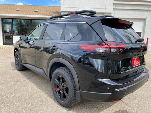 New 2026 Nissan Rogue SV AWD/4WD image 3