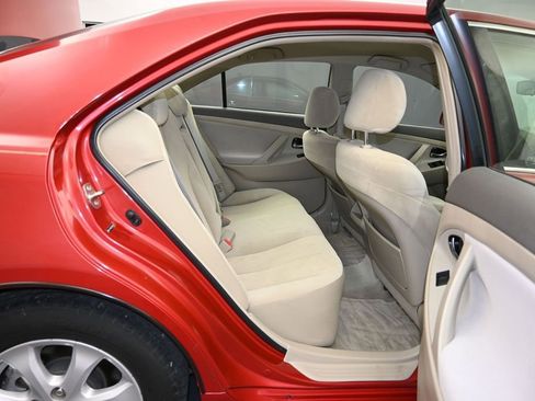 Used 2009 Toyota Camry LE FWD image 23