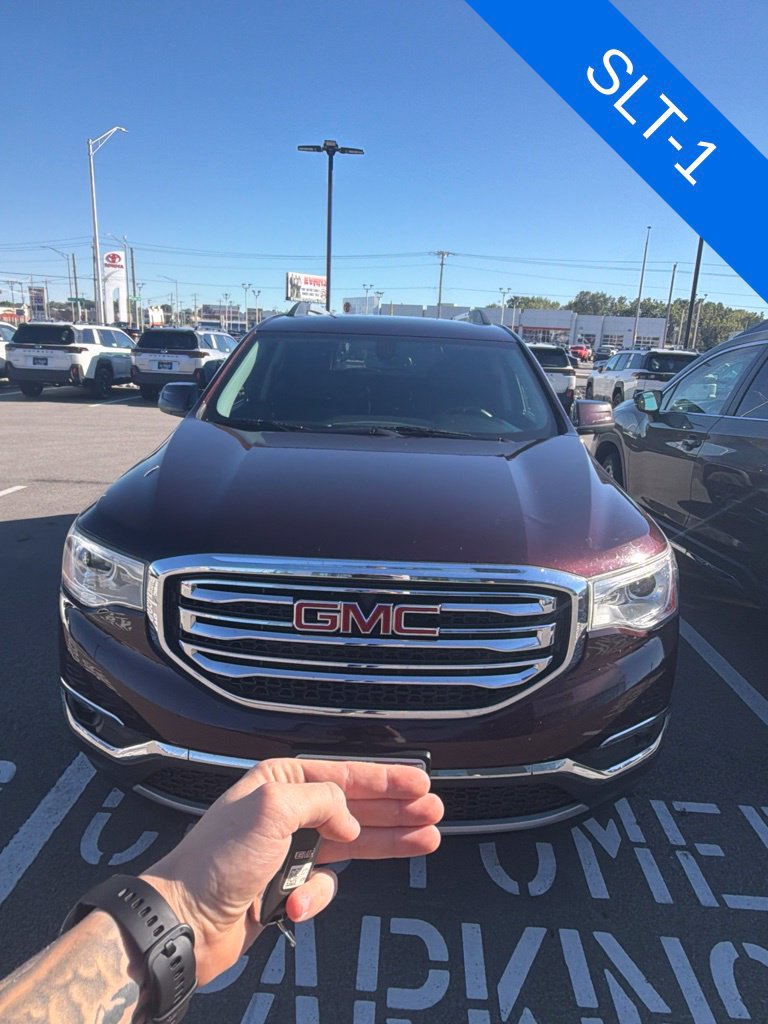 Used 2017 GMC Acadia SLT AWD/4WD image 3