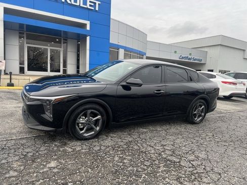 Used 2025 Kia K4 LXS image 2