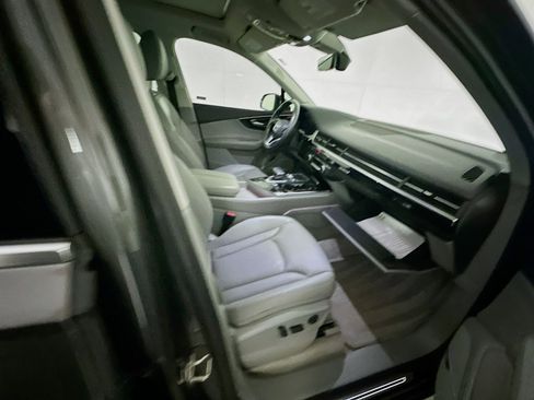 Used 2018 Audi Q7 3.0T Prestige w/ Prestige Package image 34