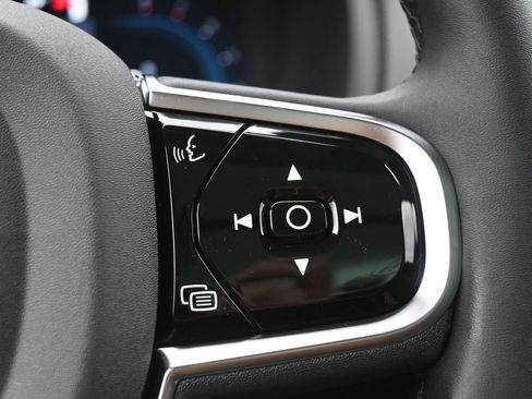 New 2025 Volvo XC90 B6 Plus w/ Protection Package Premier image 10