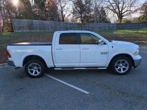 Used 2017 RAM 1500 Laramie image 8
