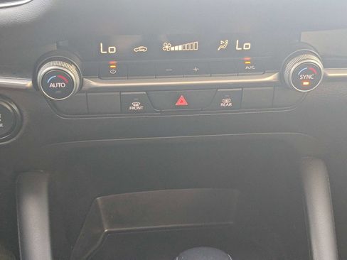 Used 2023 MAZDA MAZDA3 s FWD image 24