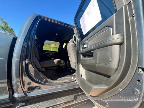 Used 2025 RAM 2500 Big Horn image 38