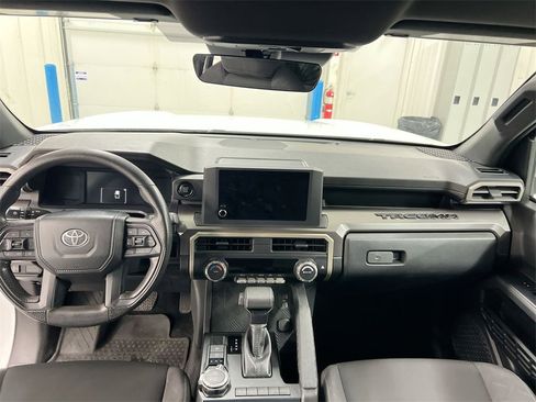 Used 2024 Toyota Tacoma SR5 image 10