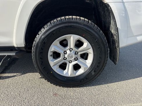 Used 2018 Toyota 4Runner SR5 image 29