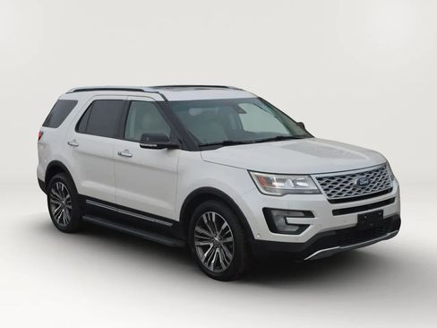 Used 2017 Ford Explorer Platinum AWD/4WD image 5
