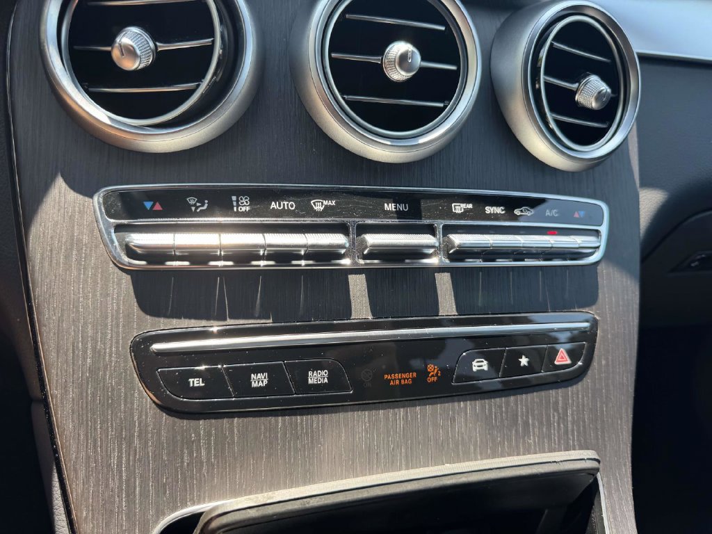 Used 2022 Mercedes-Benz GLC 300 4MATIC image 27