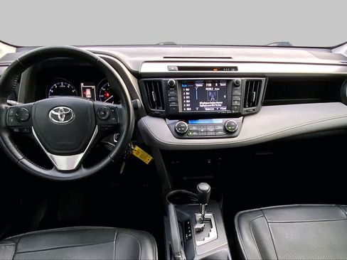 Used 2017 Toyota RAV4 XLE FWD image 15